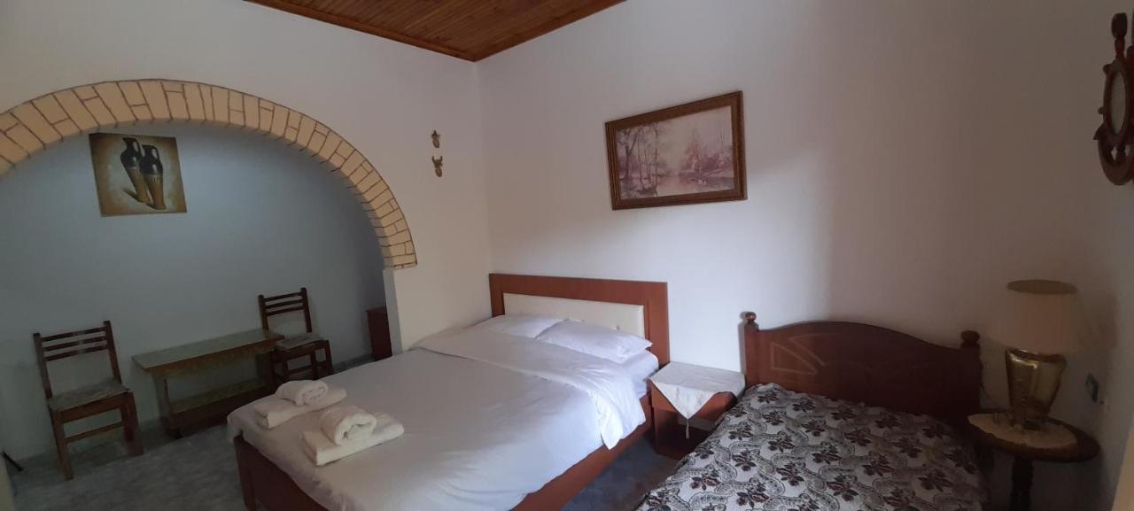 Honey-House “Kastrioti” Përmet Exterior foto