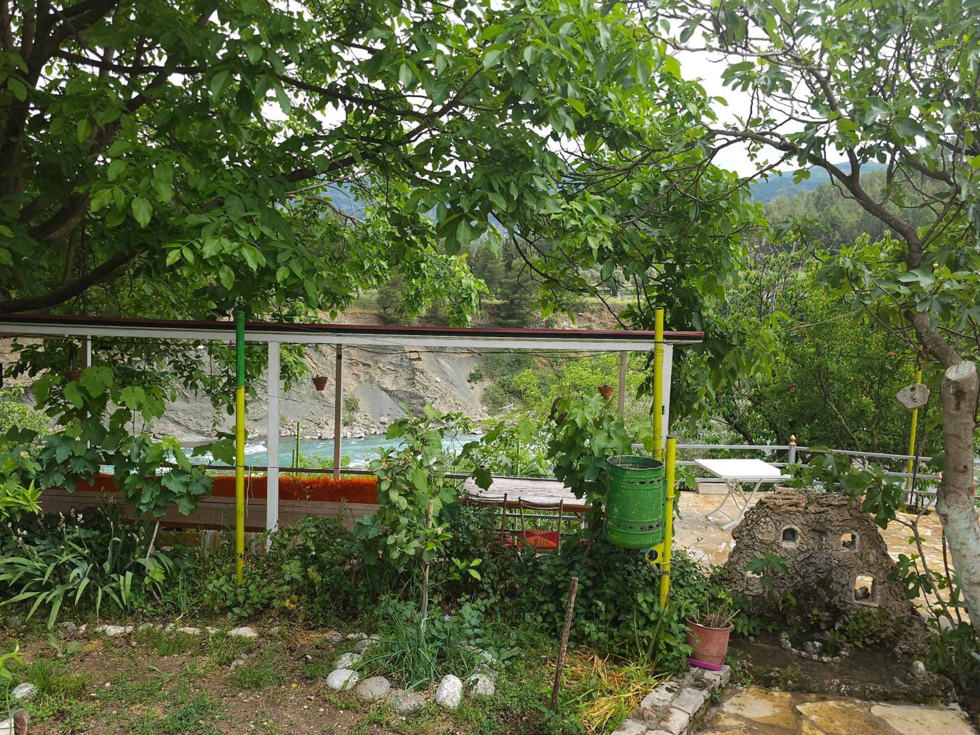 Honey-House “Kastrioti” Përmet Exterior foto